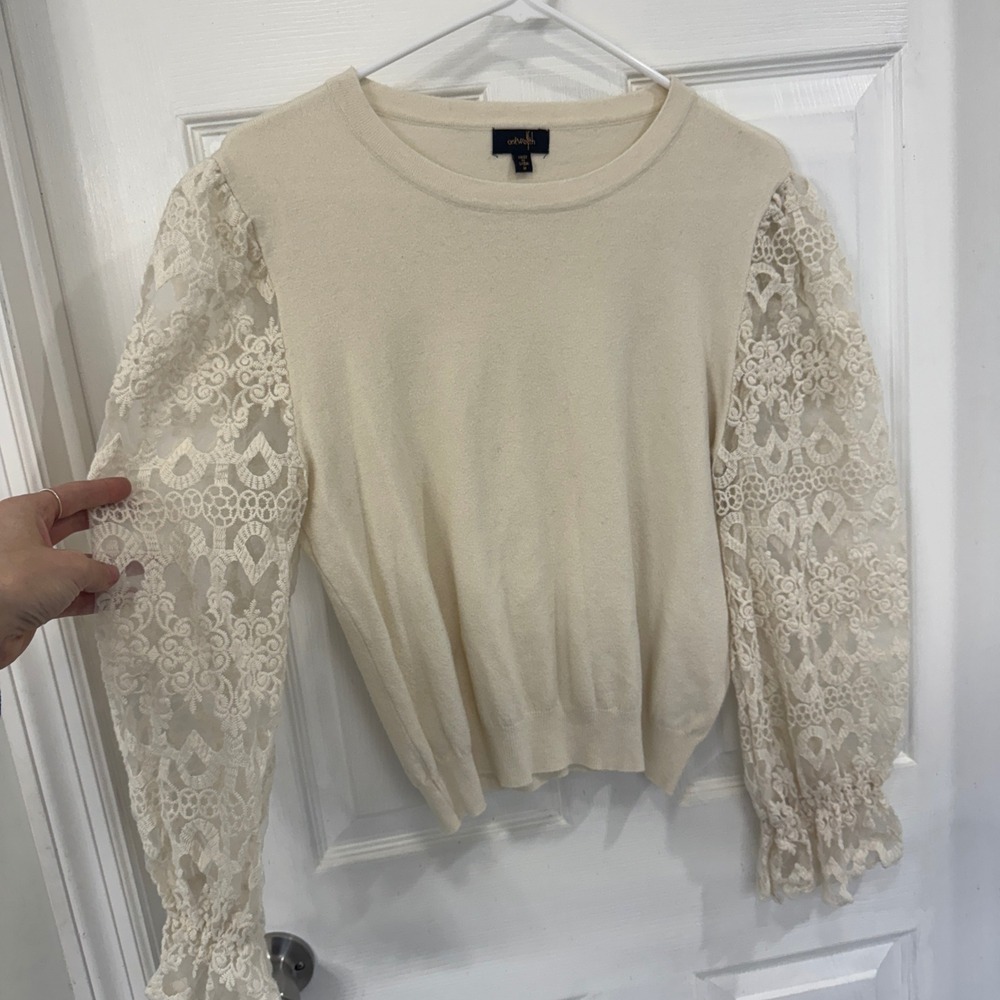 Women's Ivory Sweater with Lace Bubble Sleeve Size M